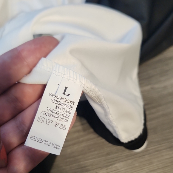 Black and White Fashion Jacket - Picture 6 of 8